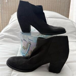 Sam Edelman Black Heeled Ankle Boots